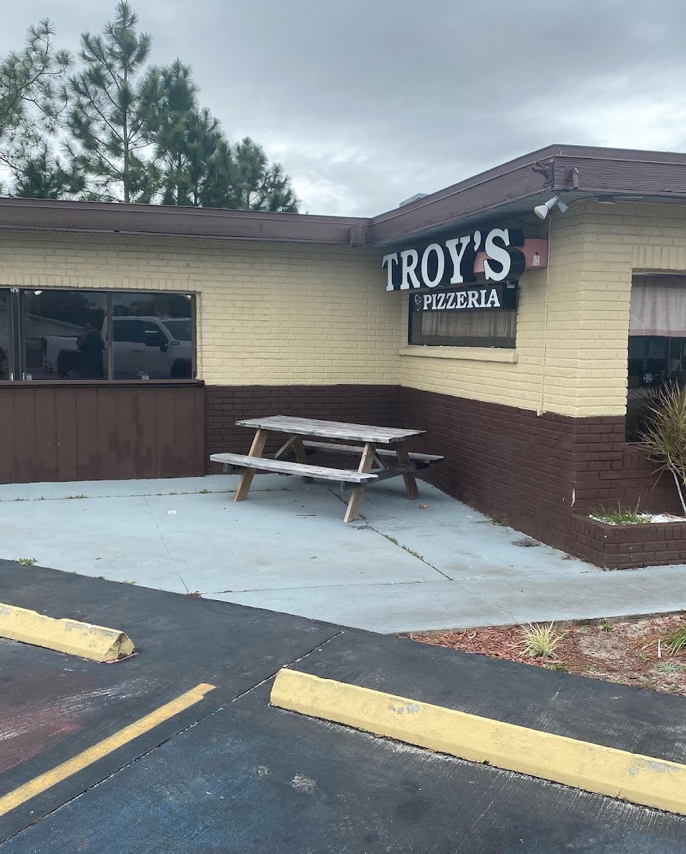 Troy's Pizzeria
